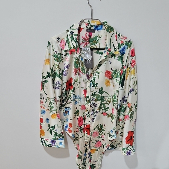 New Vince Camuto White and Red Crop Blouse with Notched Collar - Picture 4 of 4